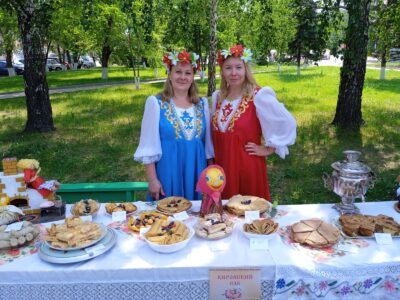 С Троицей и вкусными блинами!