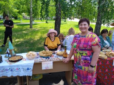 С Троицей и вкусными блинами!