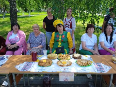 С Троицей и вкусными блинами!
