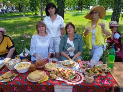 С Троицей и вкусными блинами!