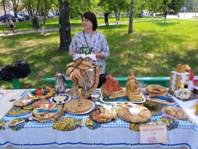 С Троицей и вкусными блинами!