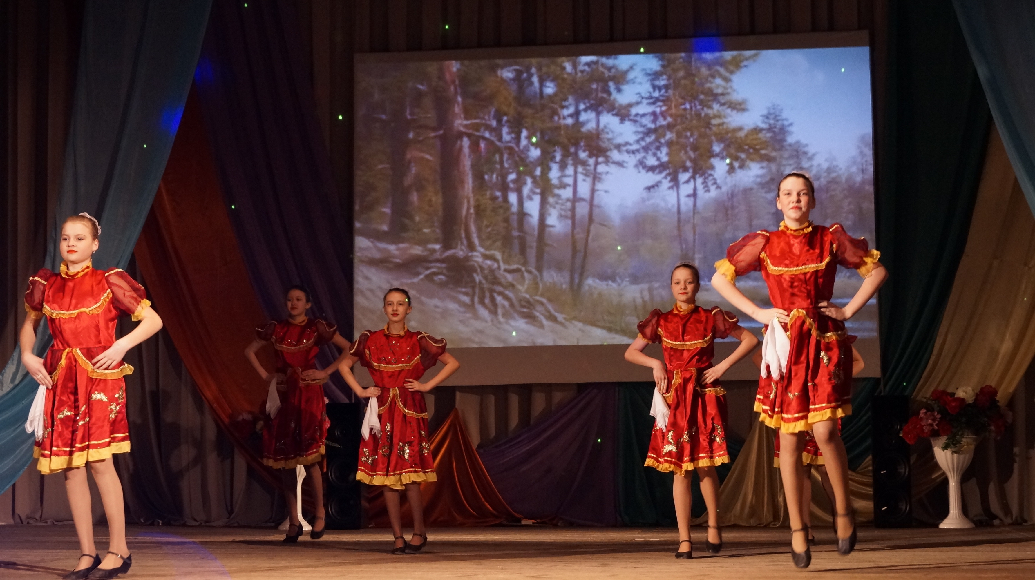 Праздничный концерт "Весенний букет"