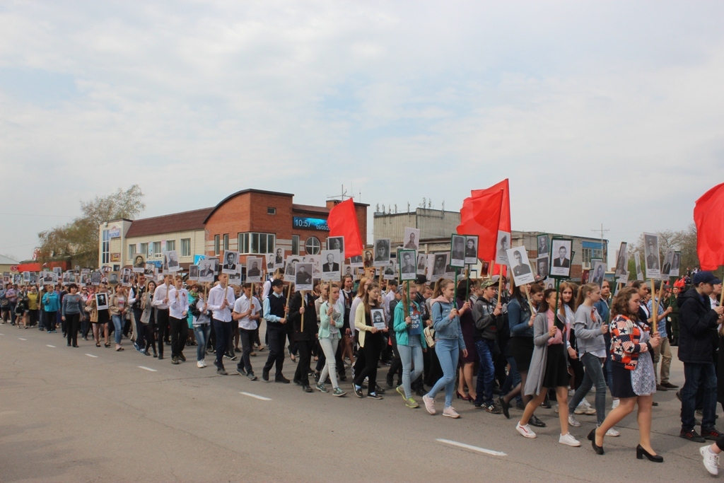 "Слава мир отстоявшим!" - 9 мая на центральной площади с.Топчиха состоялся театрализованный митинг