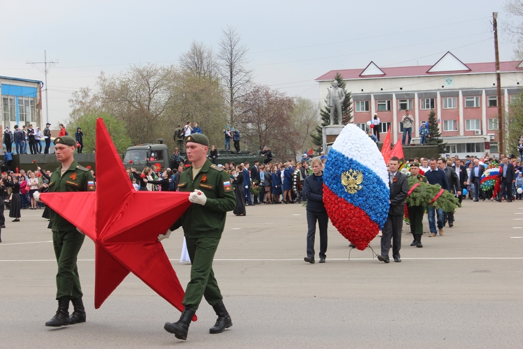 "Слава мир отстоявшим!" - 9 мая на центральной площади с.Топчиха состоялся театрализованный митинг