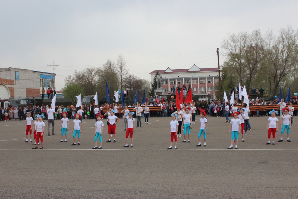 "Слава мир отстоявшим!" - 9 мая на центральной площади с.Топчиха состоялся театрализованный митинг