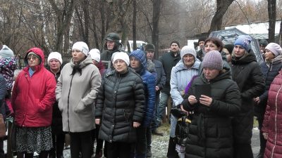 Героями не рождаются, героями становятся. И наш земляк, молодой, но такой сильный духом, ответственный, мужественный и отважный, до последнего вдоха верный своему Народу и Отечеству, стал  героем, обретя бессмертие в памяти земляков.