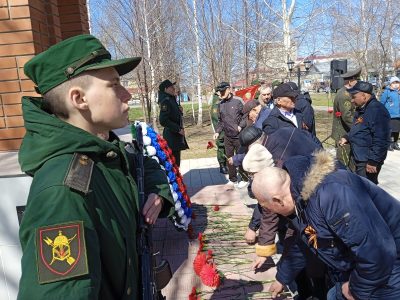 Чернобыльской весне забвенья нет…